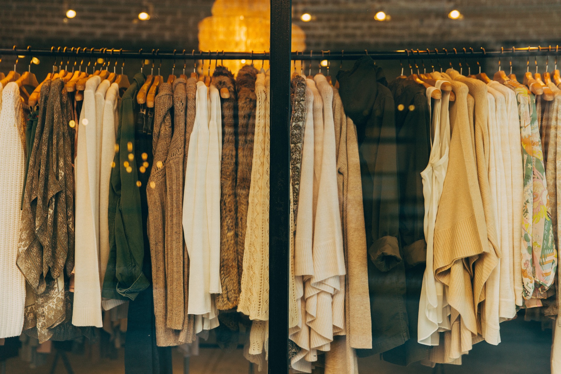 How to Organize Clothing Inventory for Resellers –